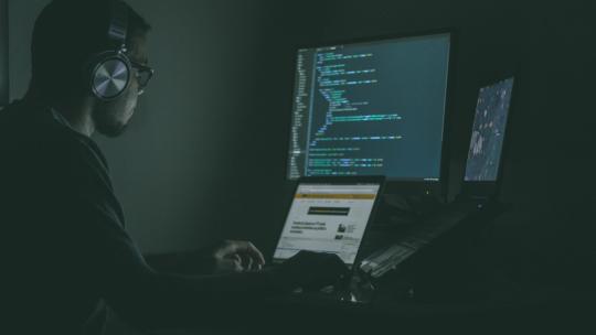 5-razones-para-estudiar-ciberseguridad.jpg