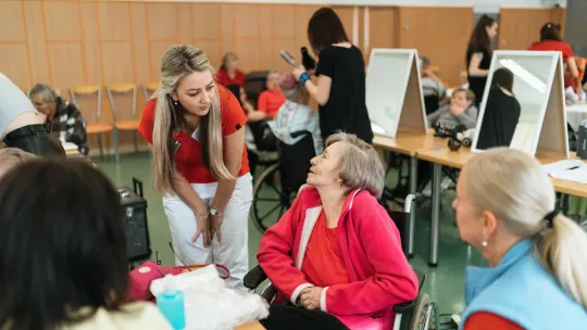 Los cuidadores de personas mayores y discapacitadas demuestran sus competencias emocionales. 