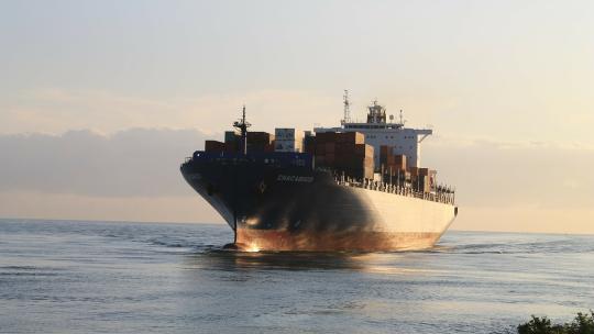 freighter-315201_1280.jpg