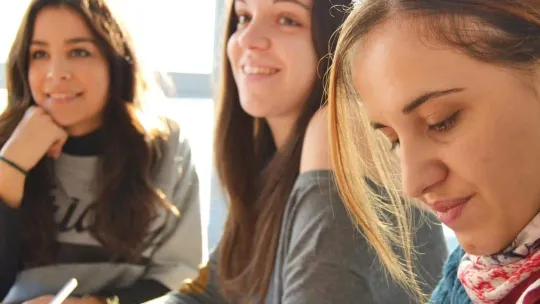 Chicas se dan de alta en garantía juvenil
