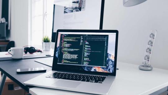 Puesto de trabajo de un técnico de soporte informático