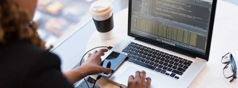 5 Razones para estudiar Desarrollo de Aplicaciones Multiplataforma.jpg