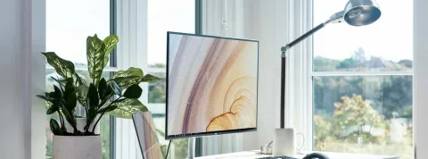 Puesto de trabajo en casa para teletrabajo