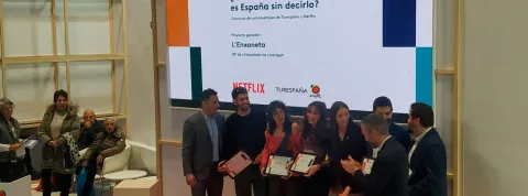 Los ganadores del premio al concurso de Netflix y Turespaña recogen el premio