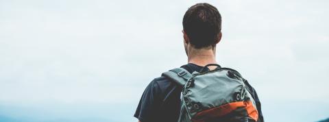 hiker-1149877_1280.jpg