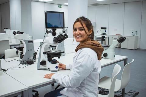 Estudiante Farmacia y Parafarmacia